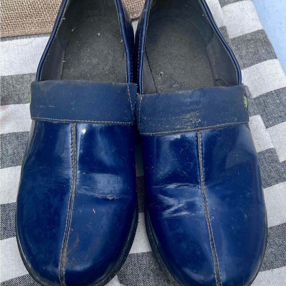 Size 8 Dansko Workwear shoes